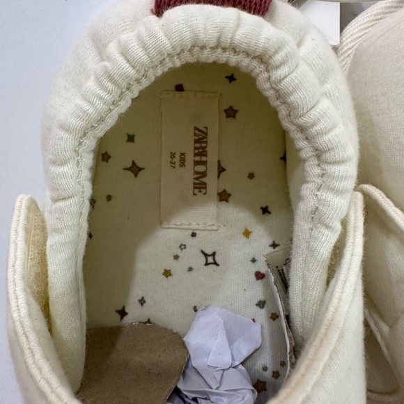 NWT Disney Zara Kids Toddler Cream Mickey Mouse Slippers Size 4 - Picture 2 of 4